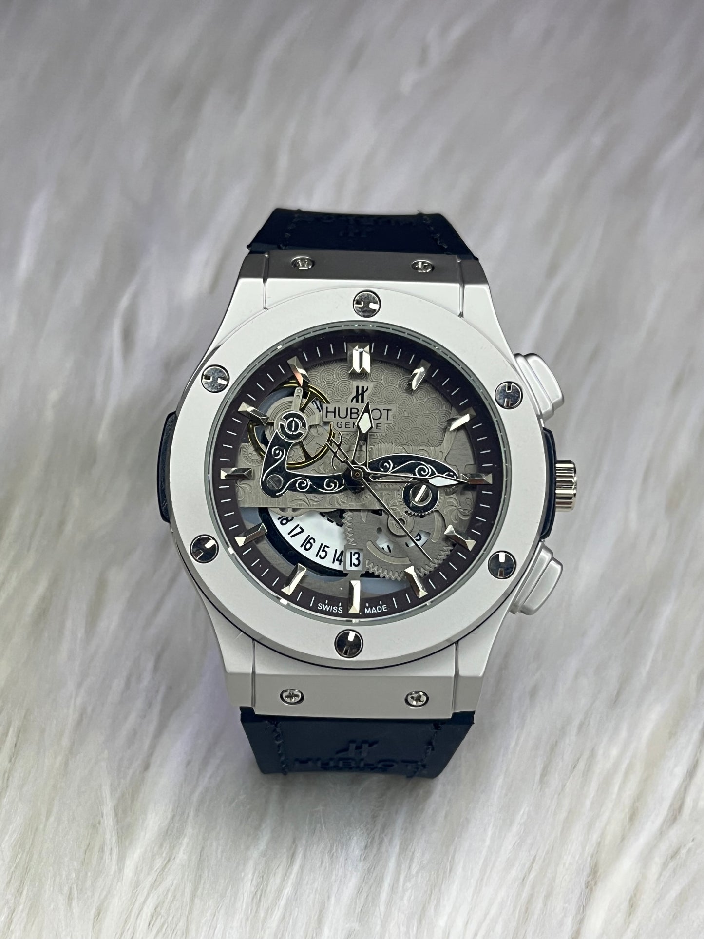 Hublot Classic Fusion – Exquisite Silver Dial, Titanium Mastery & Automatic Precision