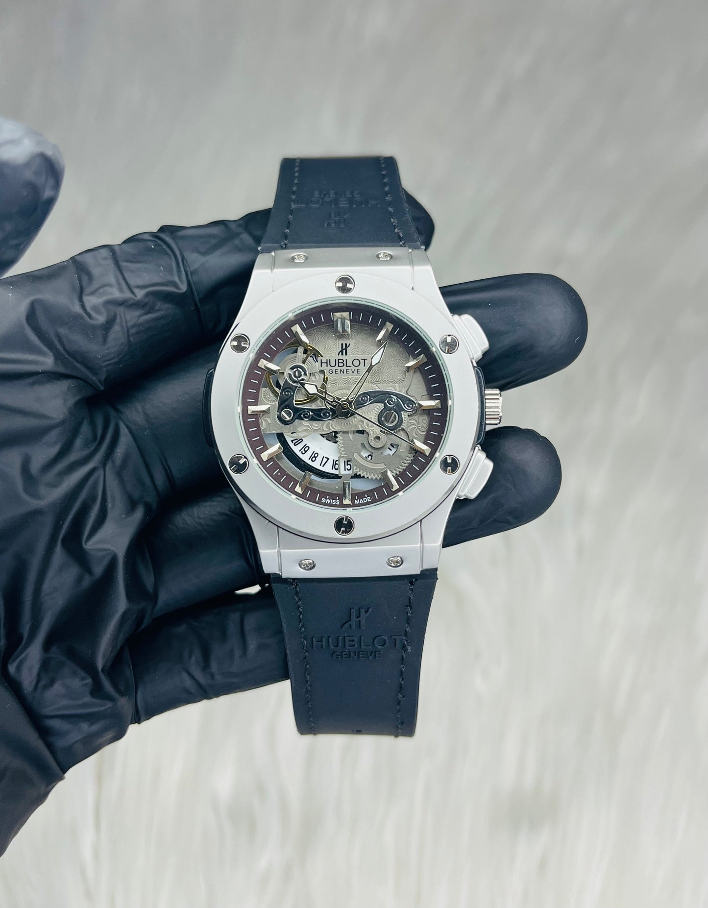 Hublot Classic Fusion – Exquisite Silver Dial, Titanium Mastery & Automatic Precision
